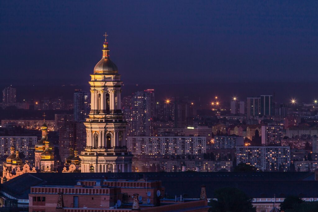 Pay contractors in Ukraine