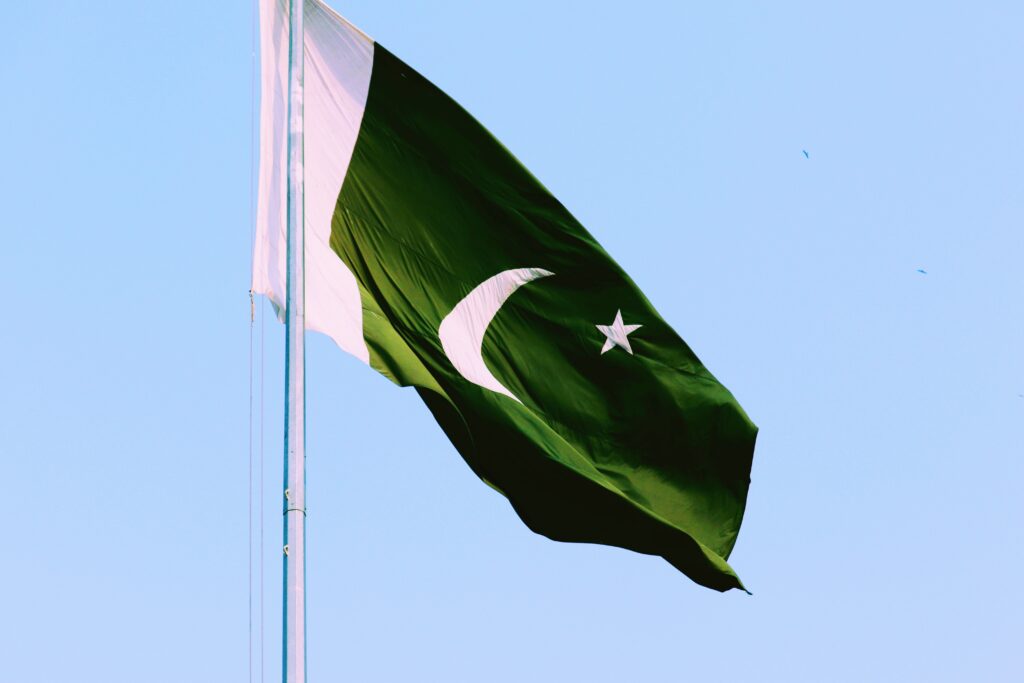 Pay contractors in Pakistan