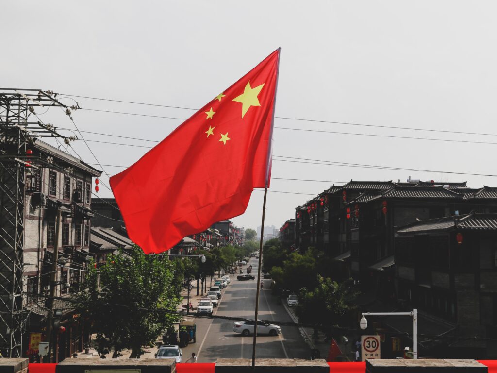 Pay contractors in China