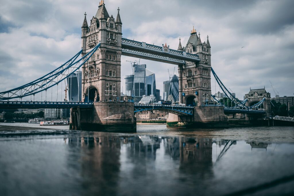 Payment terms for contractors in UK