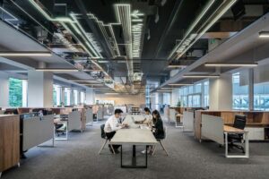 Read more about the article Independent Contractor vs Employee: Which One is Right for Your Business?