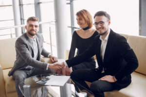 Read more about the article Hire Customer Service Executives in India (2025): A Global Outsourcing Guide
