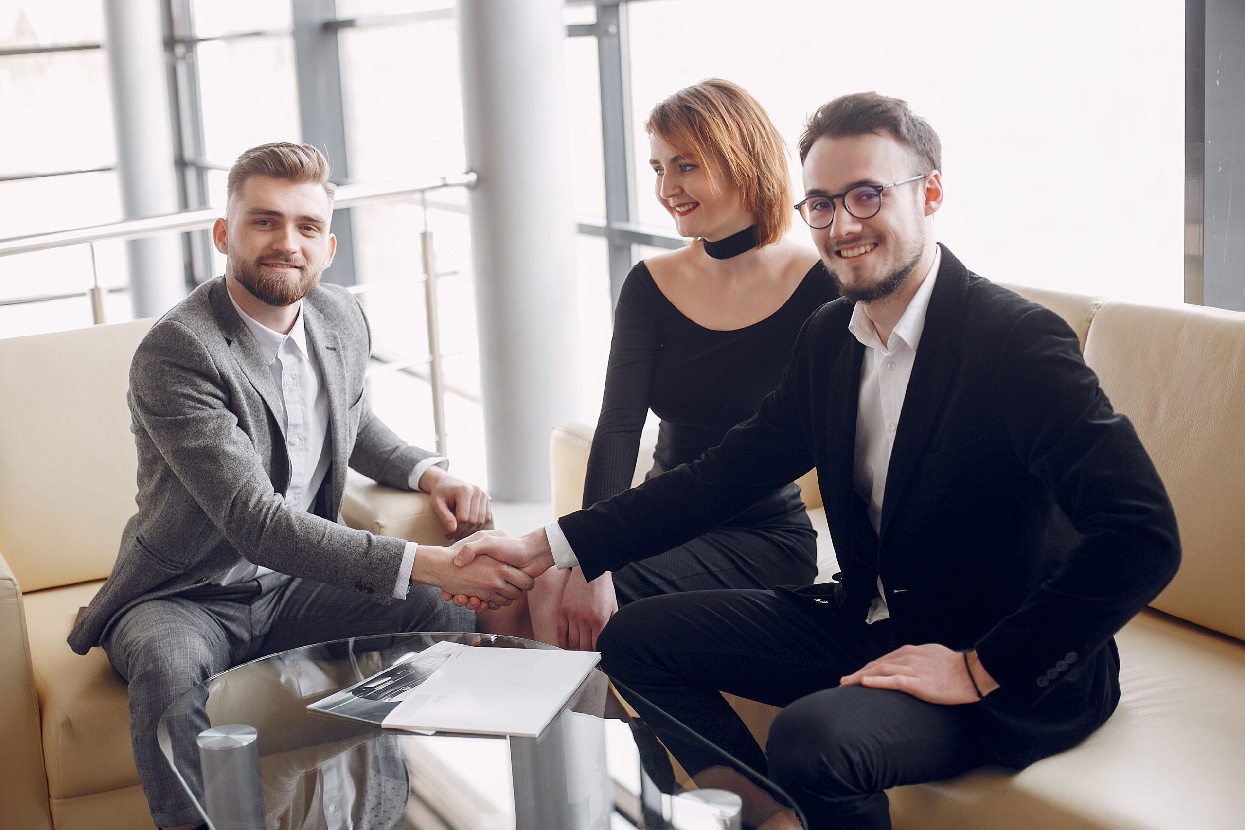 You are currently viewing Hire Customer Service Executives in India (2025): A Global Outsourcing Guide