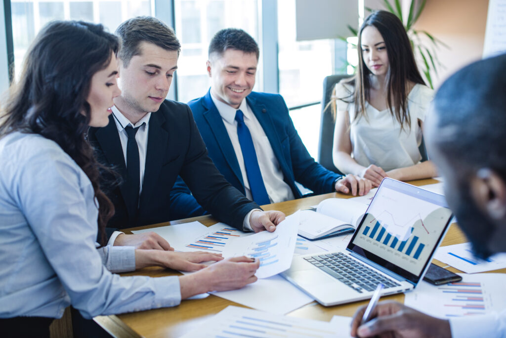 Hire Financial Analysts in India