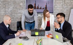 Read more about the article Variable Pay: The Complete Guide for Employers and HR Leaders in 2025